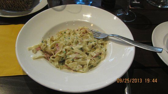 Aui's Restaurant Bar